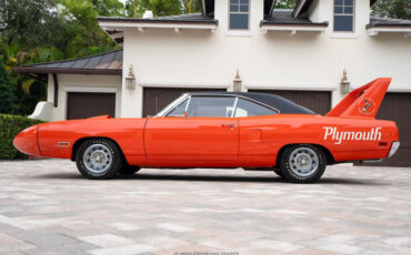 Plymouth-Road-Runner-1970-Coupe-2