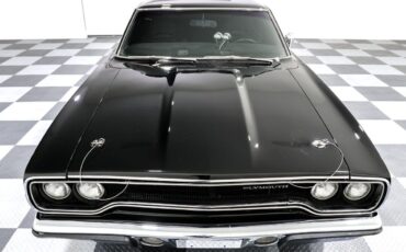 Plymouth-Road-Runner-1970-Coupe-2