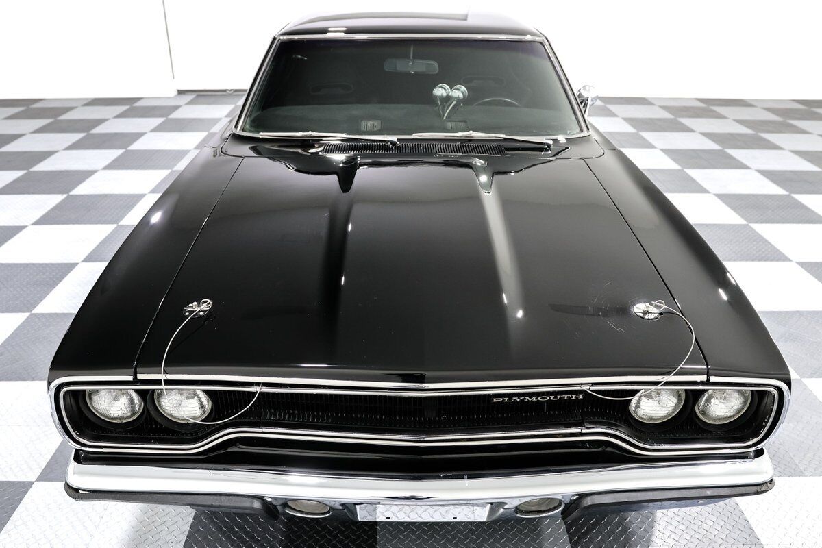 Plymouth-Road-Runner-1970-Coupe-2