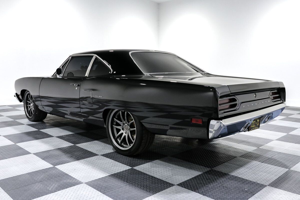 Plymouth-Road-Runner-1970-Coupe-5