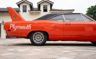 Plymouth-Road-Runner-1970-Coupe-9