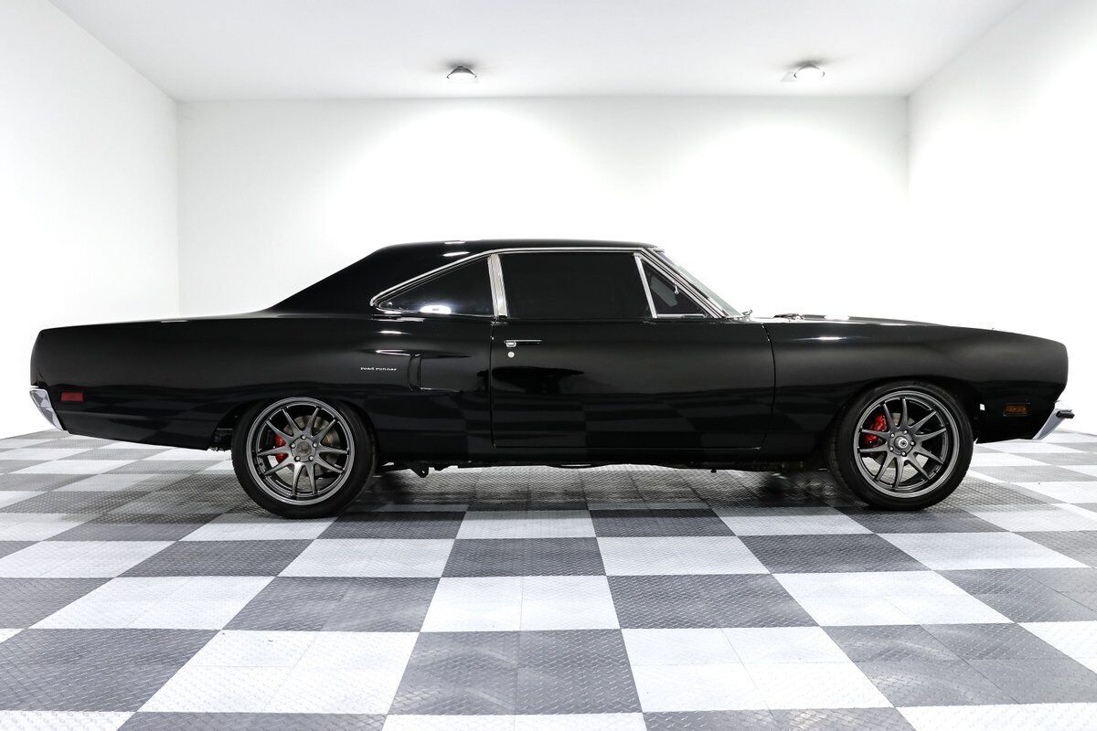 Plymouth-Road-Runner-1970-Coupe-9