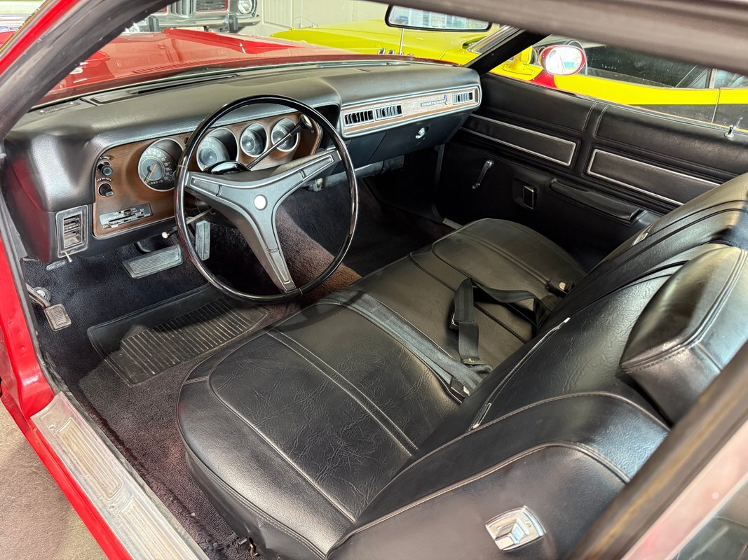 Plymouth-Road-Runner-1971-12