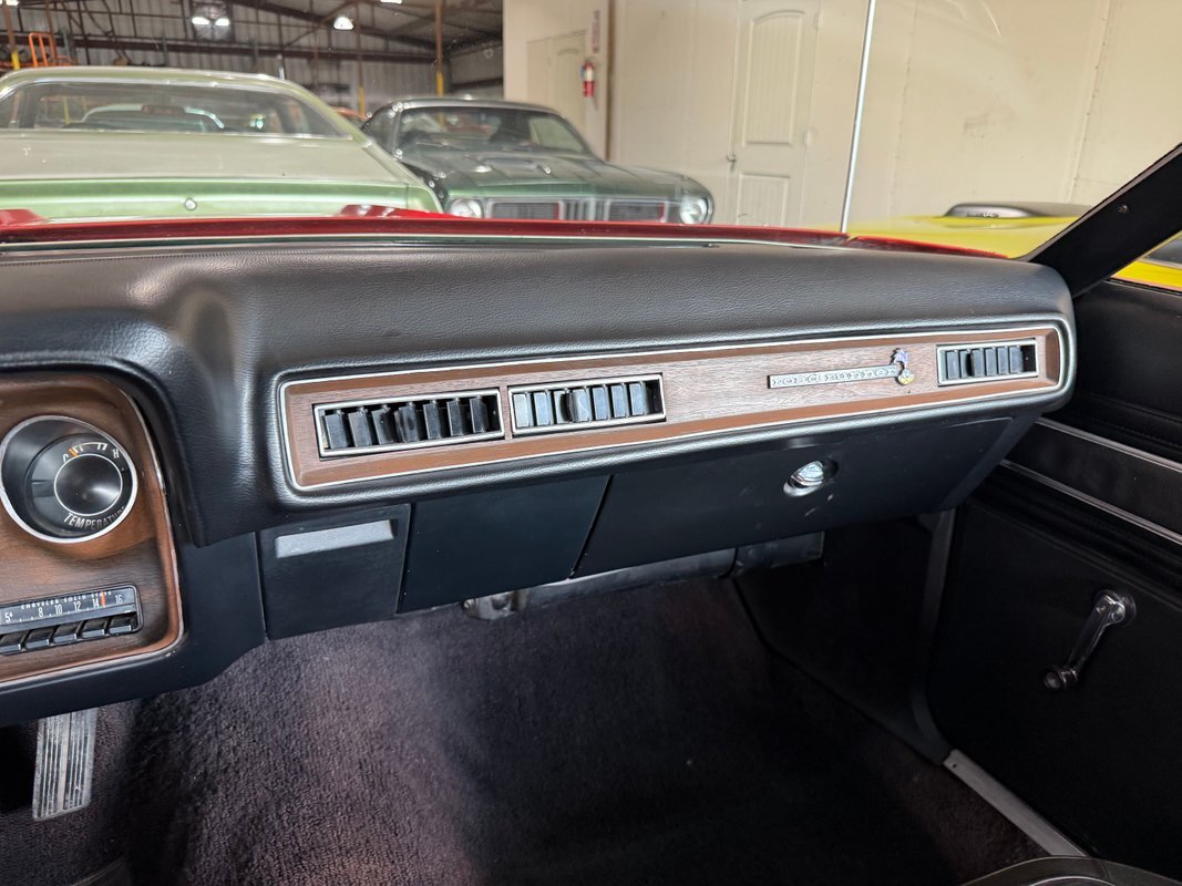 Plymouth-Road-Runner-1971-15