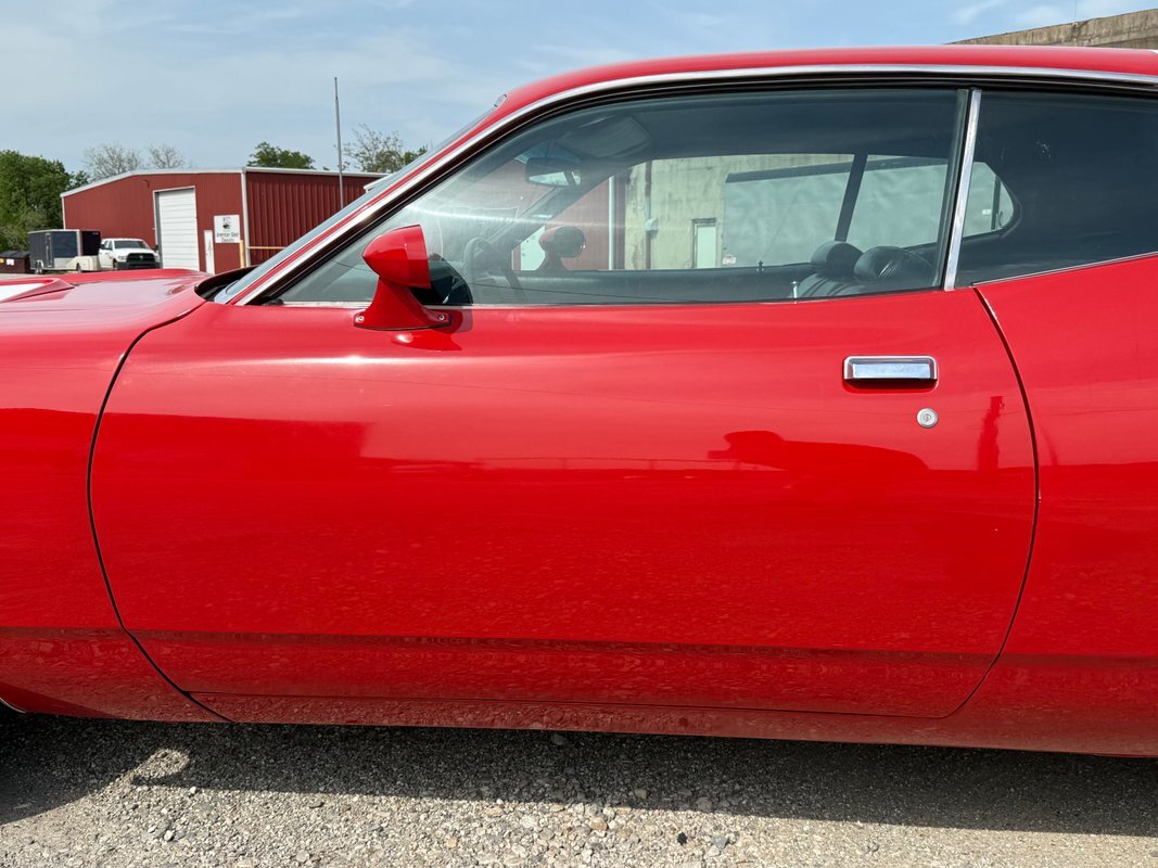 Plymouth-Road-Runner-1971-37