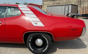 Plymouth-Road-Runner-1971-38