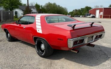 Plymouth-Road-Runner-1971-39
