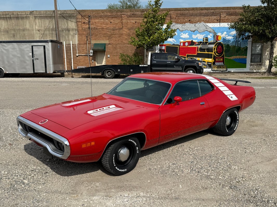 Plymouth Road Runner 1971 --