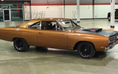 Plymouth Road runner  1969 brown