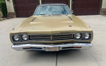 Plymouth-Roadrunner-1969-2