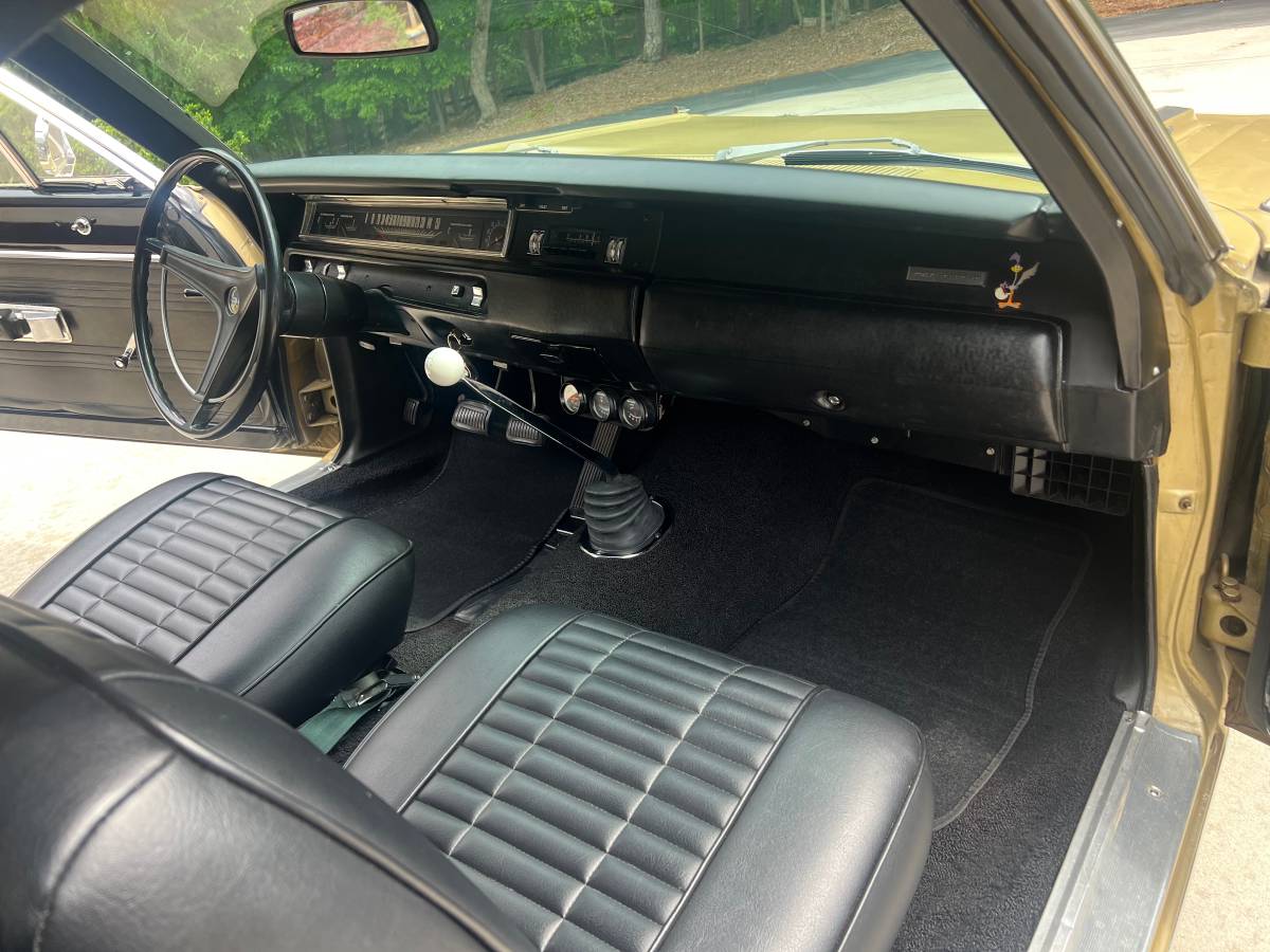 Plymouth-Roadrunner-1969-20