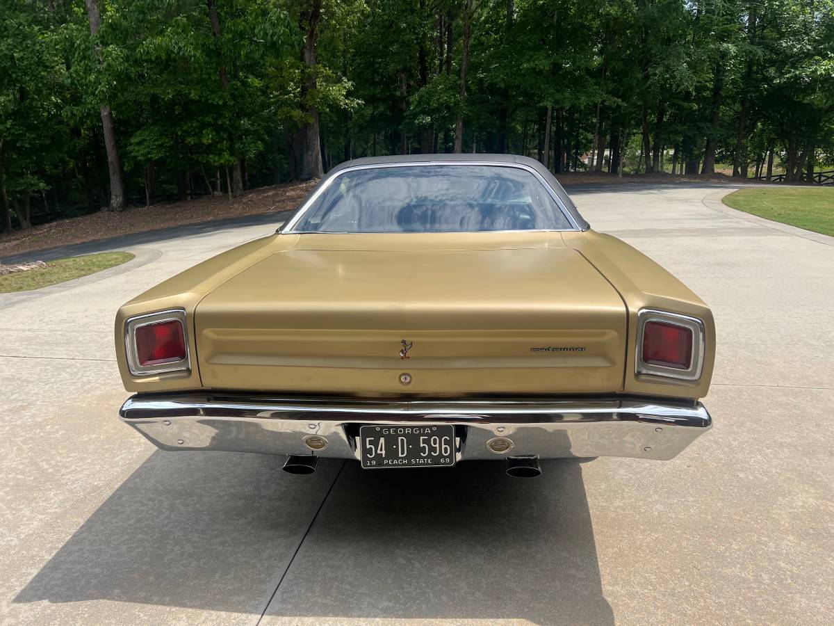 Plymouth-Roadrunner-1969-4