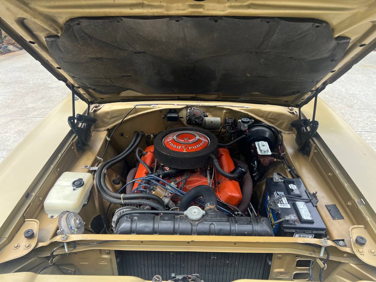 Plymouth-Roadrunner-1969-5