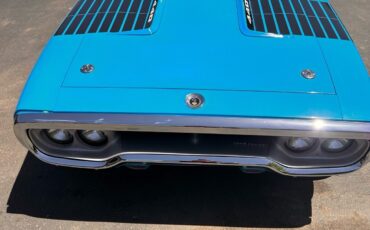 Plymouth-Roadrunner-1972-2