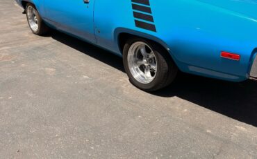 Plymouth-Roadrunner-1972-4
