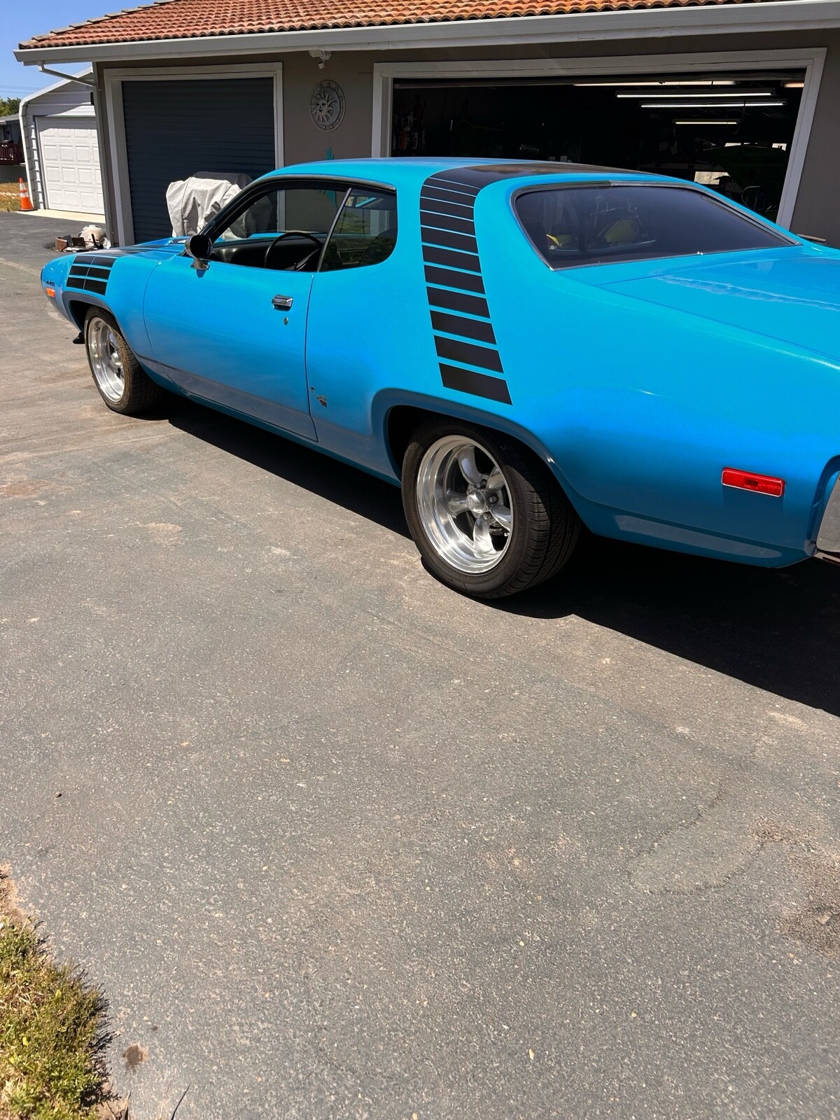 Plymouth-Roadrunner-1972-4