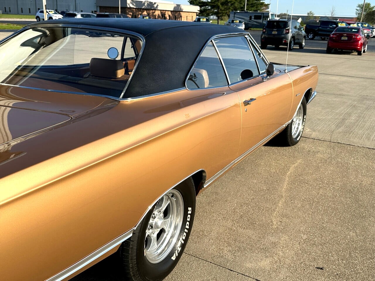 Plymouth-Satellite-1969-Coupe-2