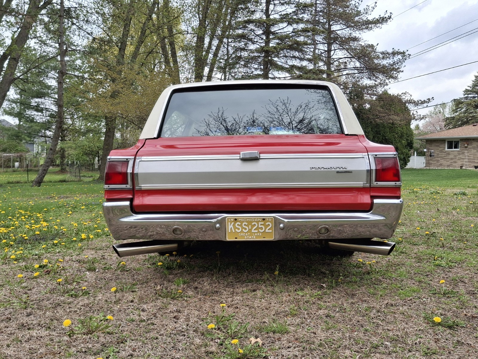 Plymouth-Satellite-1970-Wagon-3