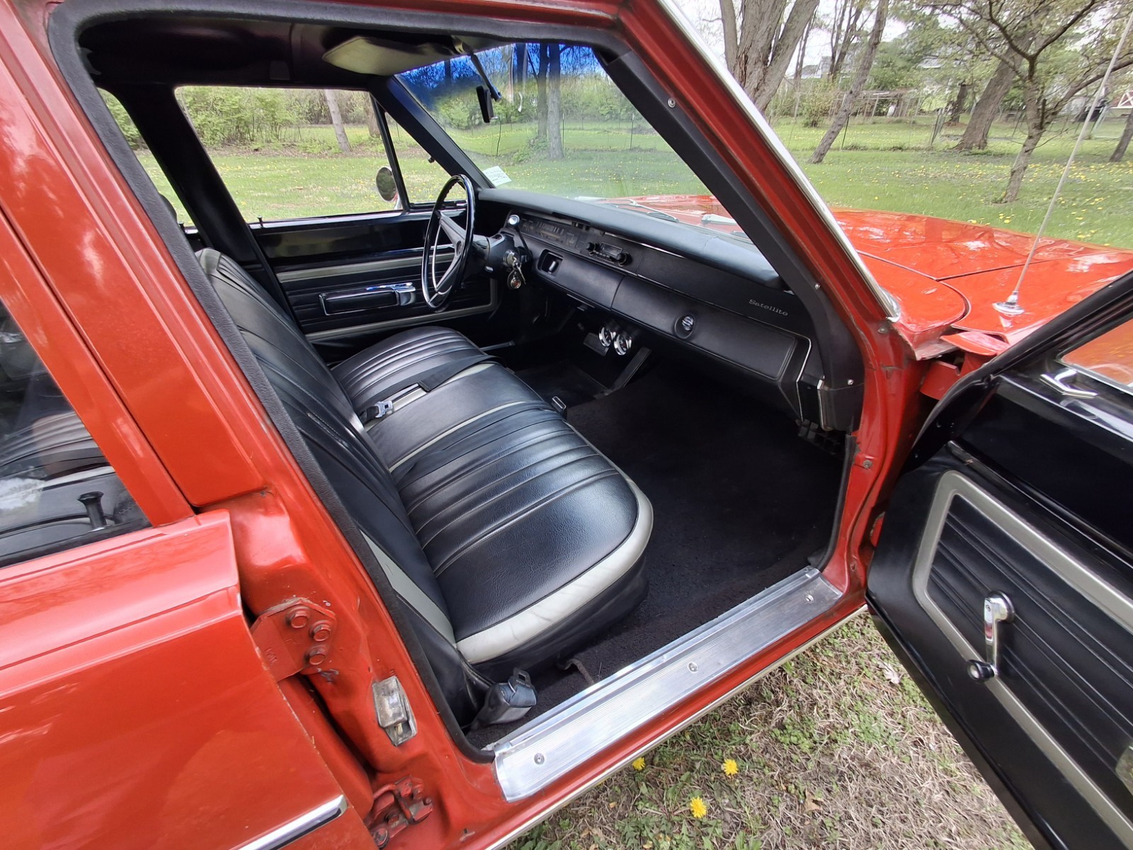 Plymouth-Satellite-1970-Wagon-9
