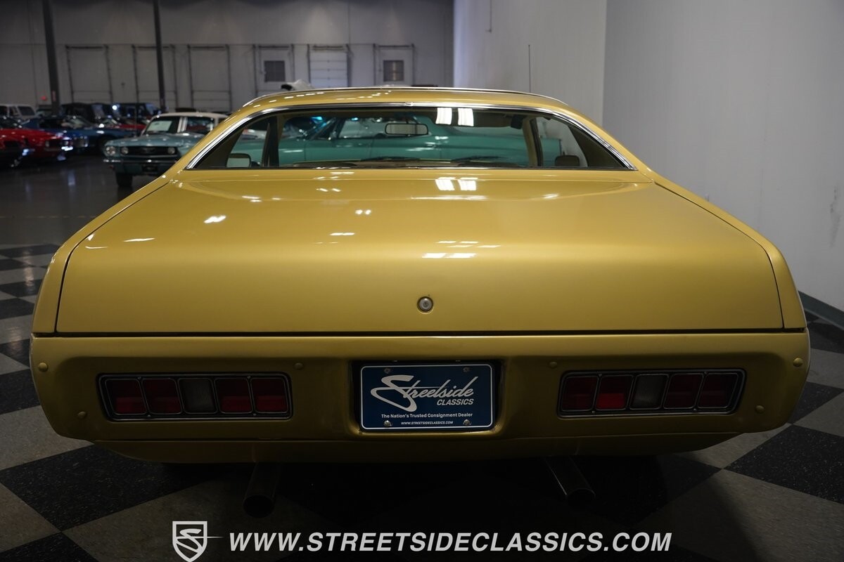 Plymouth-Satellite-1971-Coupe-12