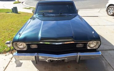 Plymouth-Scamp-1975-Coupe-4