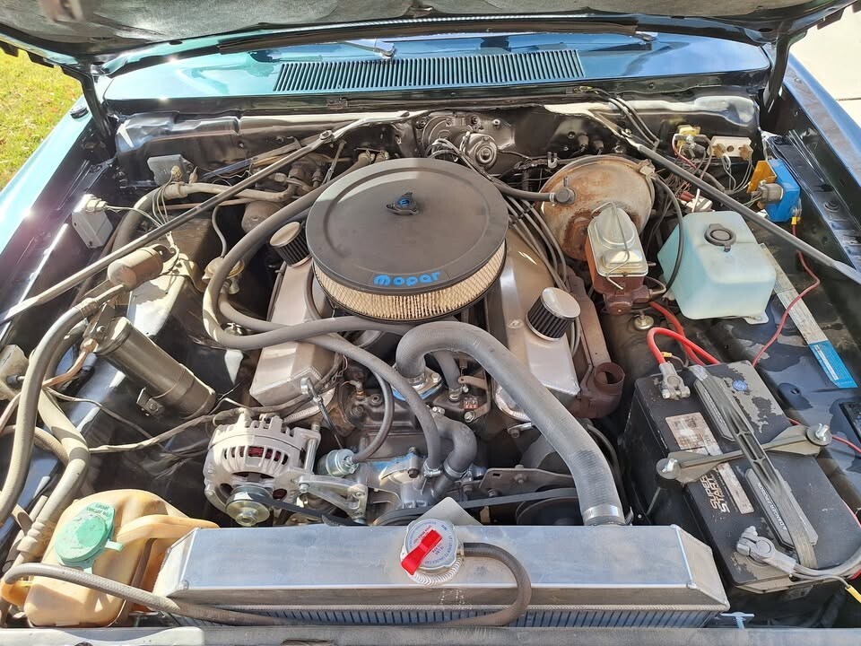 Plymouth-Scamp-1975-Coupe-9