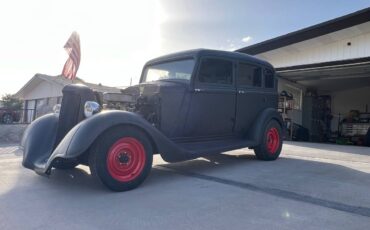 Plymouth-Sedan-1934-black-5