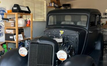 Plymouth-Sedan-1934-black-6