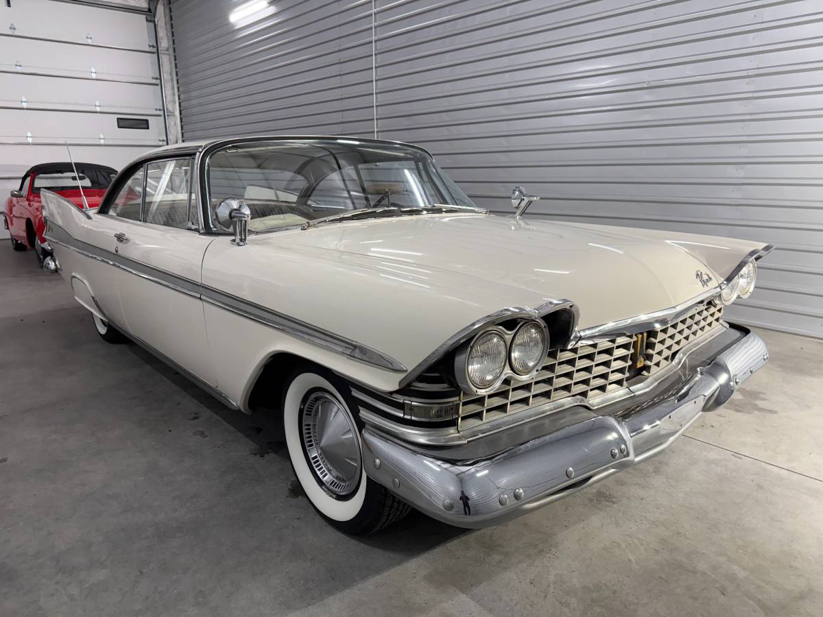 Plymouth Sport fury  1959 white