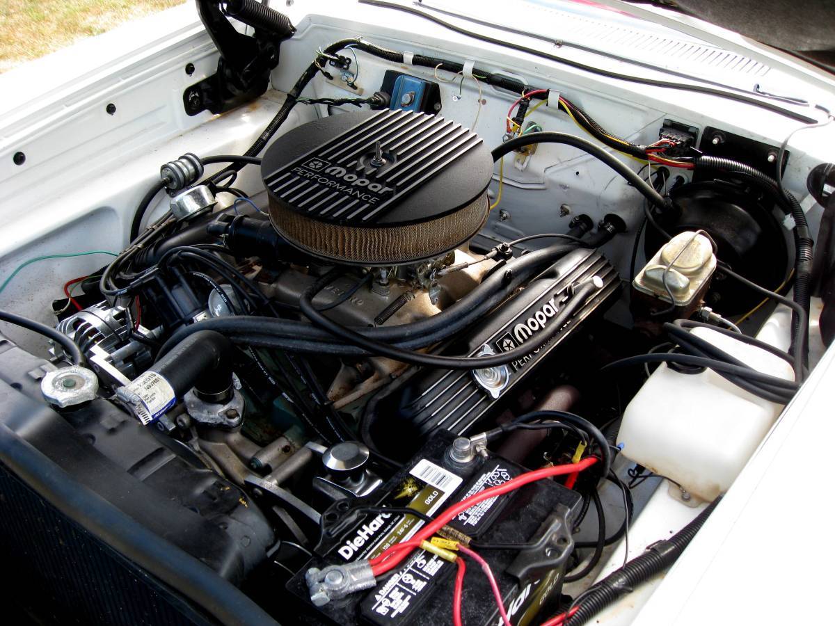 Plymouth-Sport-fury-1964-white-13
