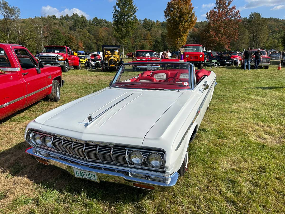 Plymouth-Sport-fury-1964-white