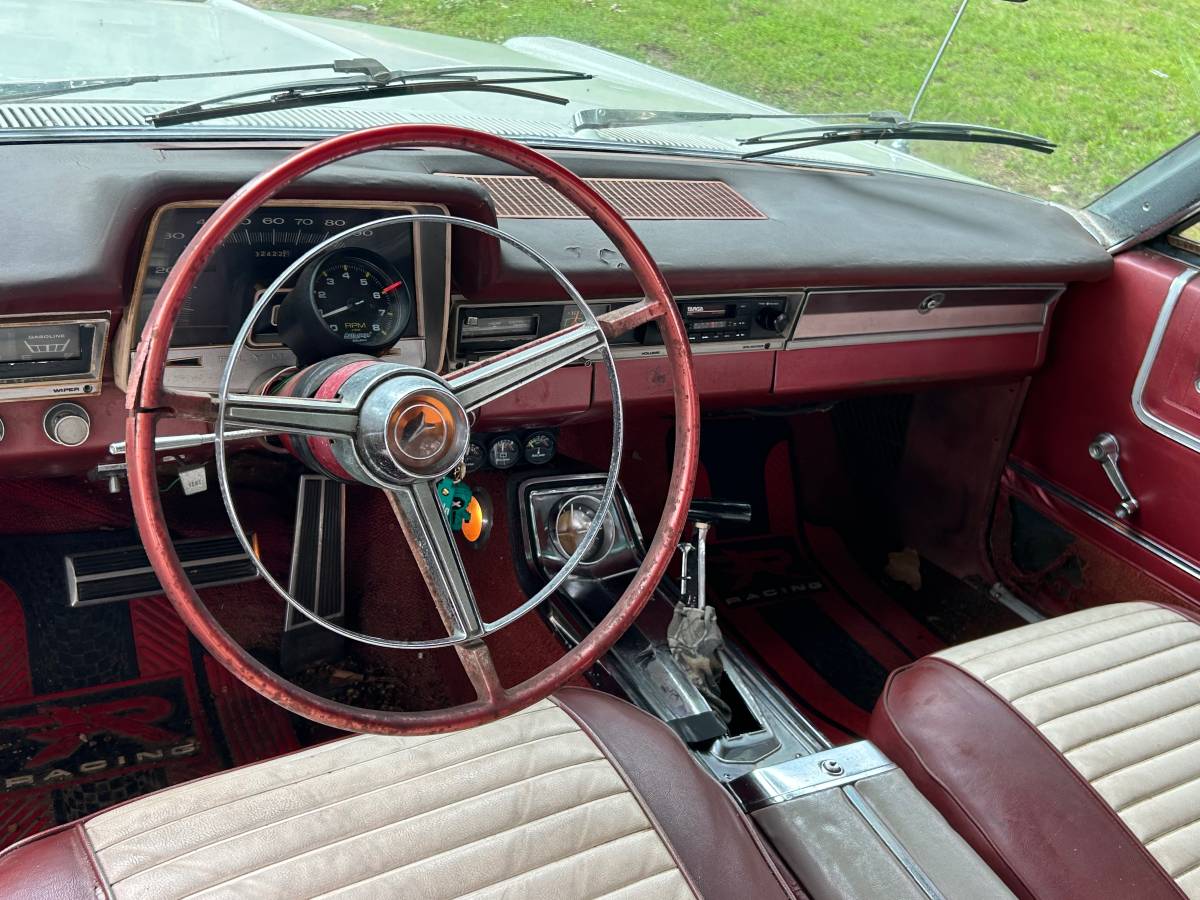 Plymouth-Sport-fury-1965-white-8