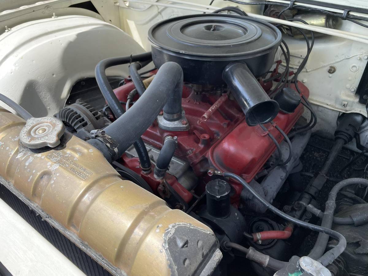 Plymouth-Sport-fury-1967-white-3