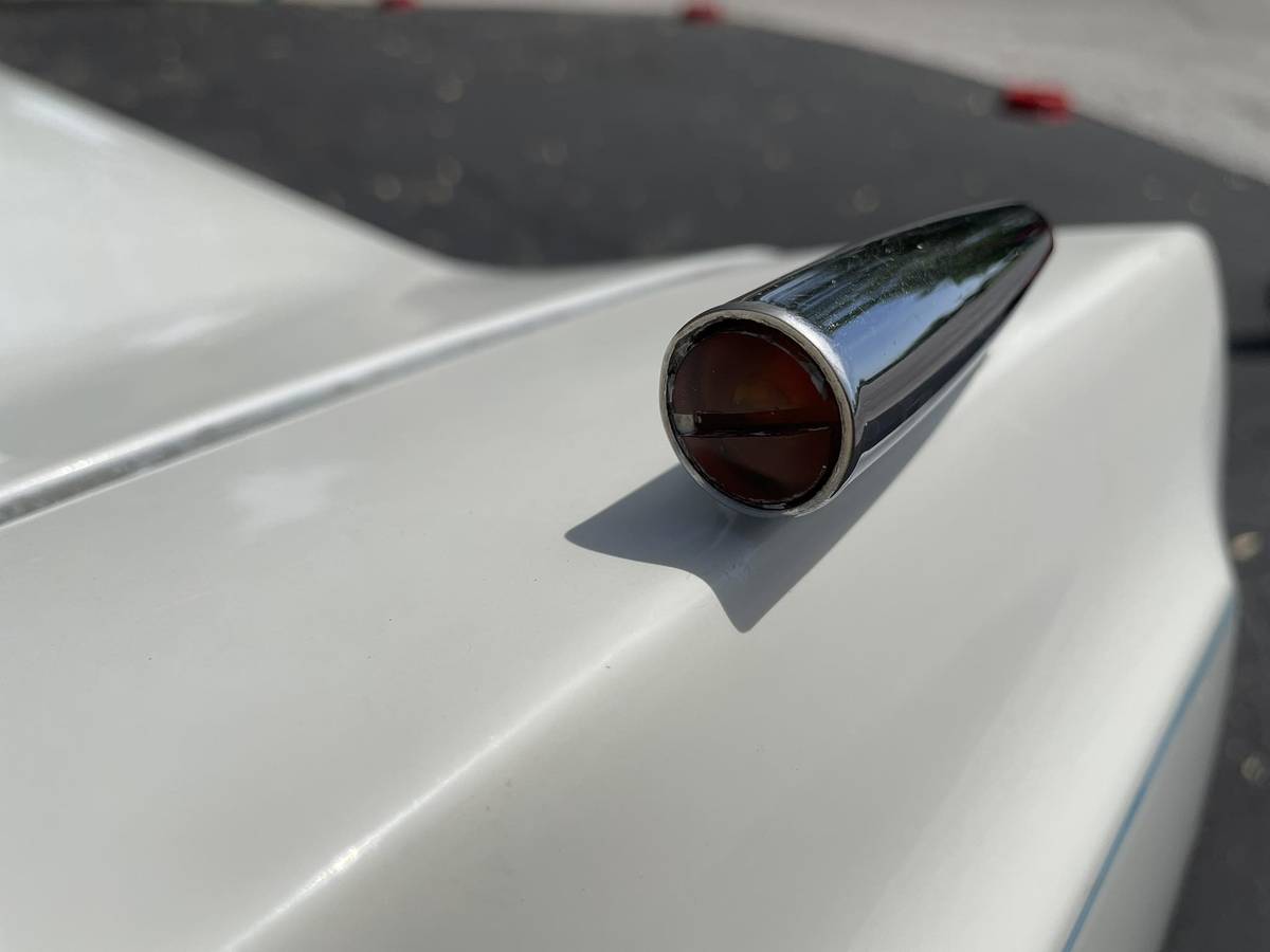 Plymouth-Sport-fury-1967-white-6