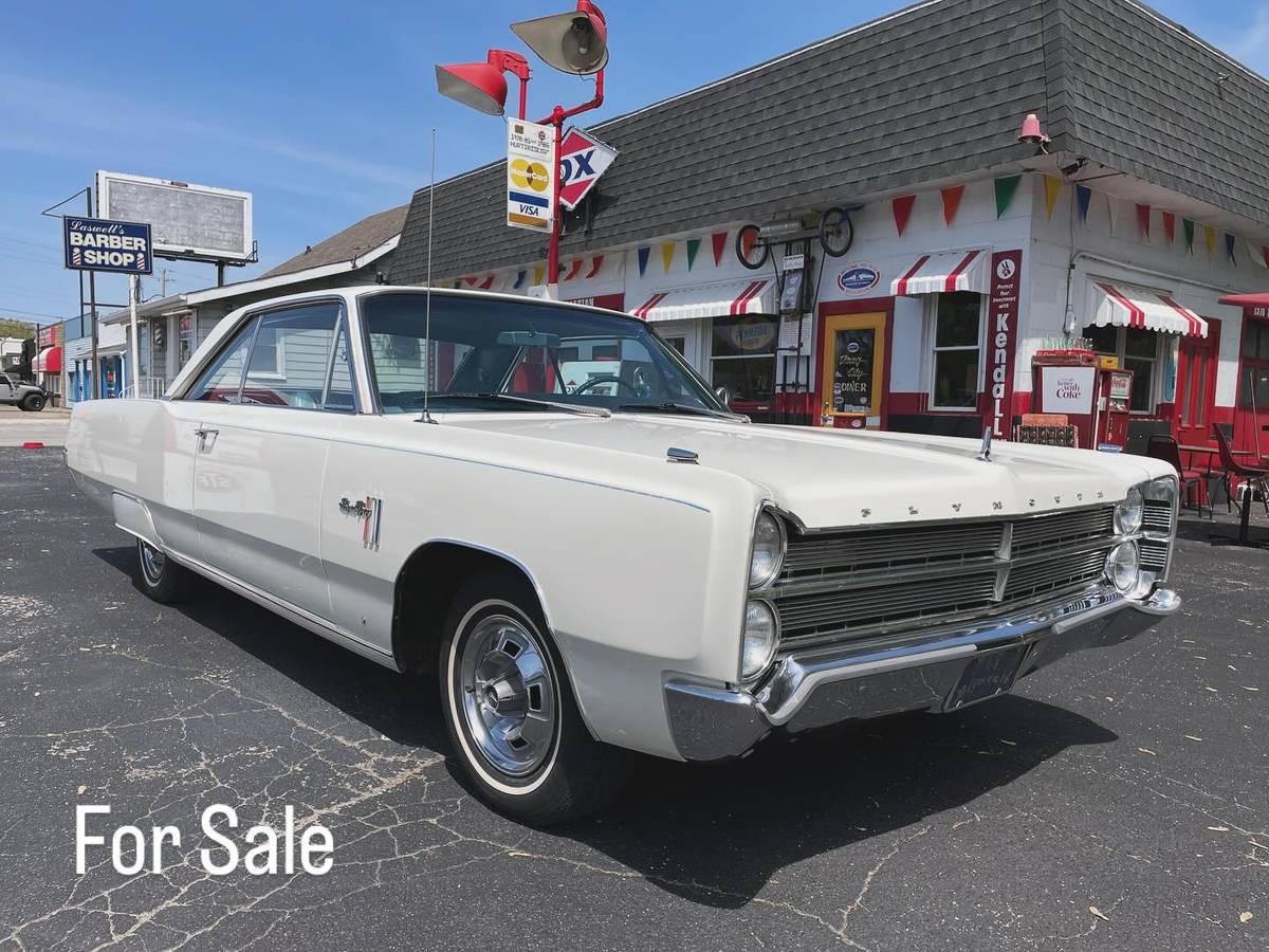 Plymouth-Sport-fury-1967-white