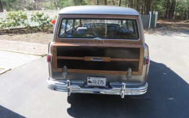 Plymouth-Suburban-1949-Wagon-2