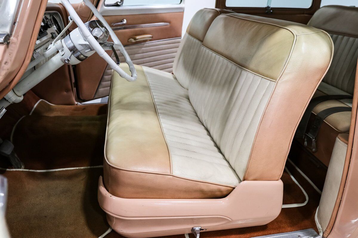 Plymouth-Suburban-Sport-1956-Station-Wagon-13