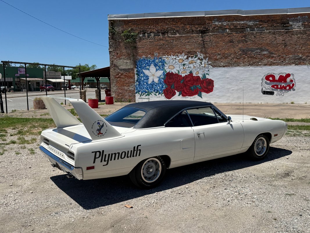 Plymouth-Superbird-1970-3