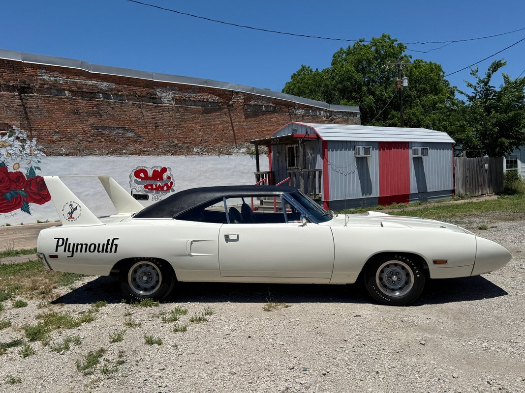 Plymouth-Superbird-1970-33