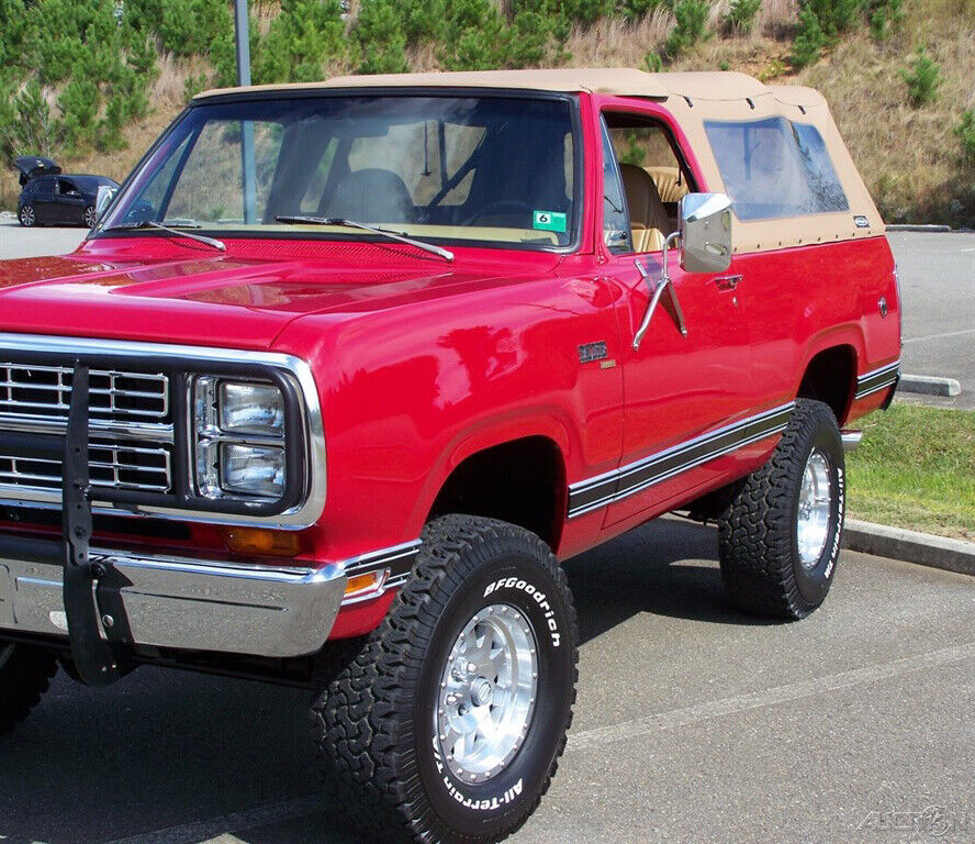 Plymouth-Trail-Duster-1979-SUV-21