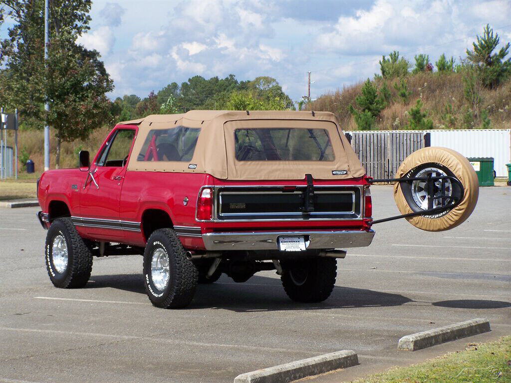 Plymouth-Trail-Duster-1979-SUV-3