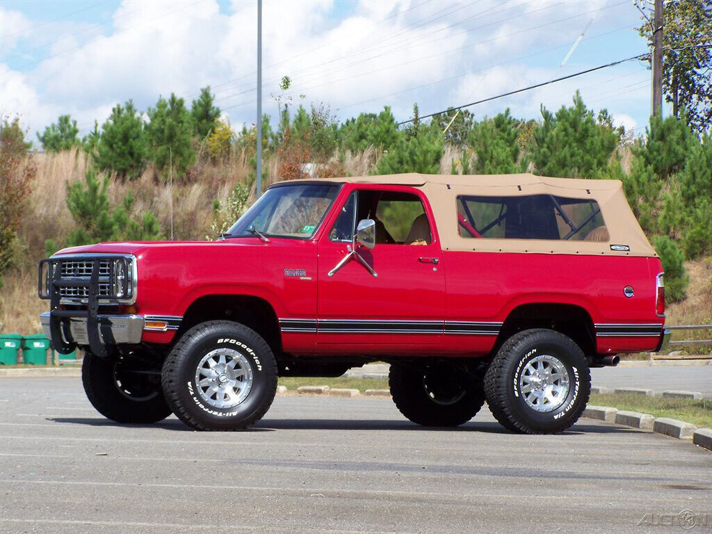 Plymouth-Trail-Duster-1979-SUV-5