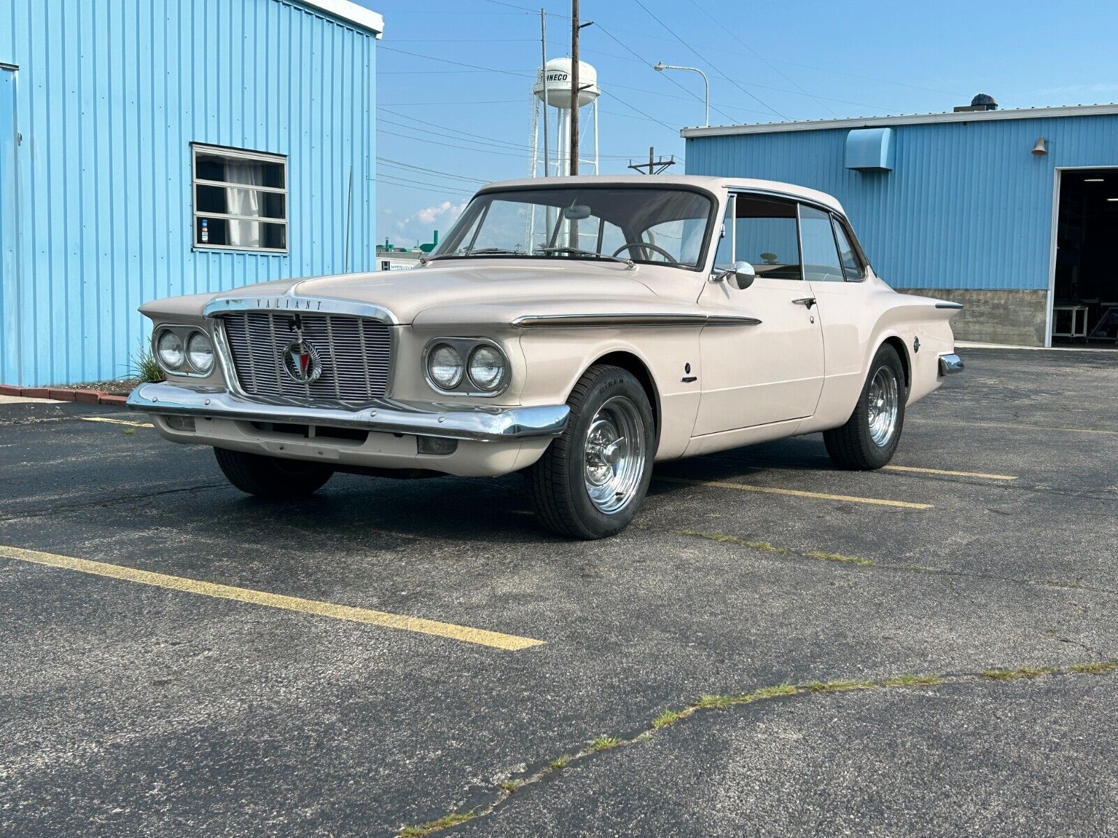 Plymouth-Valiant-1962