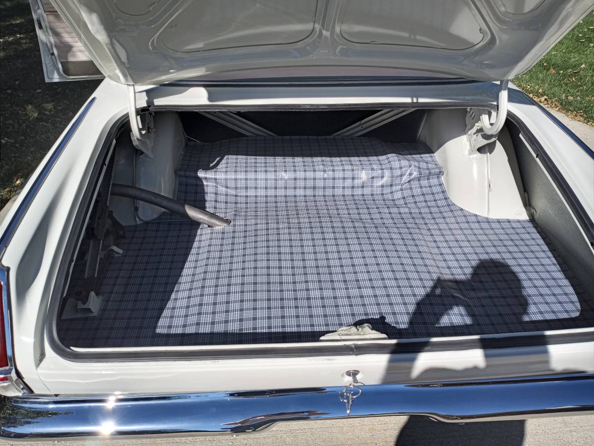 Plymouth-Valiant-1964-white-13
