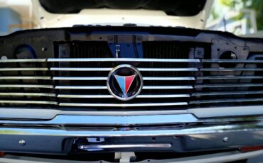 Plymouth-Valiant-1964-white-15