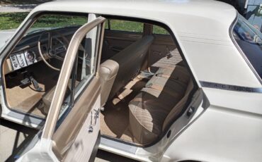 Plymouth-Valiant-1964-white-9