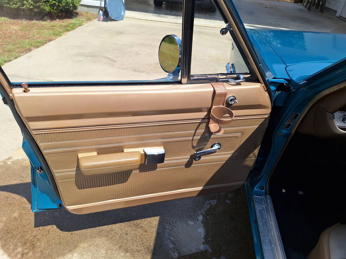 Plymouth-Valiant-1968-blue-6