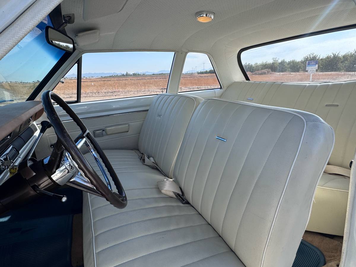 Plymouth-Valiant-1968-white-12