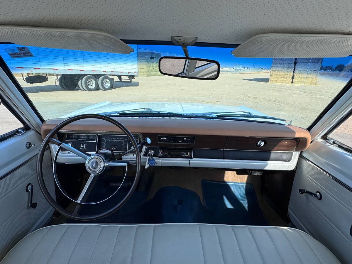 Plymouth-Valiant-1968-white-13