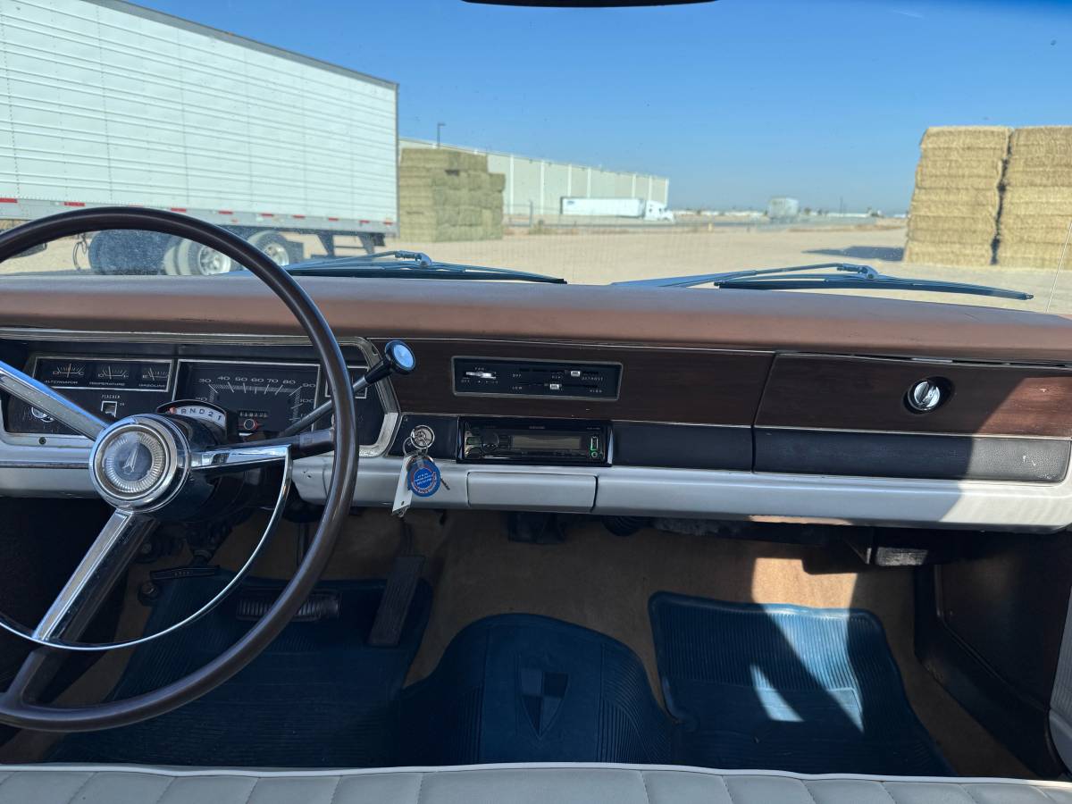 Plymouth-Valiant-1968-white-15